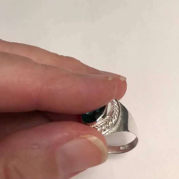 Tsavorite Stamped 925 Sterling Silver Ring - Picture 4 of 7